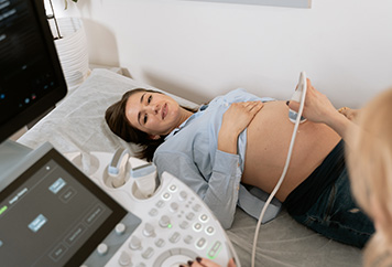 Schwangerschaftsvorsorge bei der Hebamme – das spricht dafür
