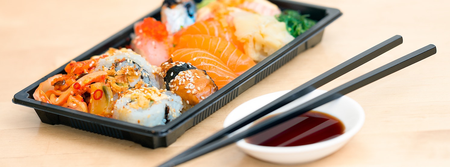 Platte mit Sushi